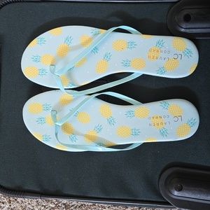 Lauren Conrad flip flops